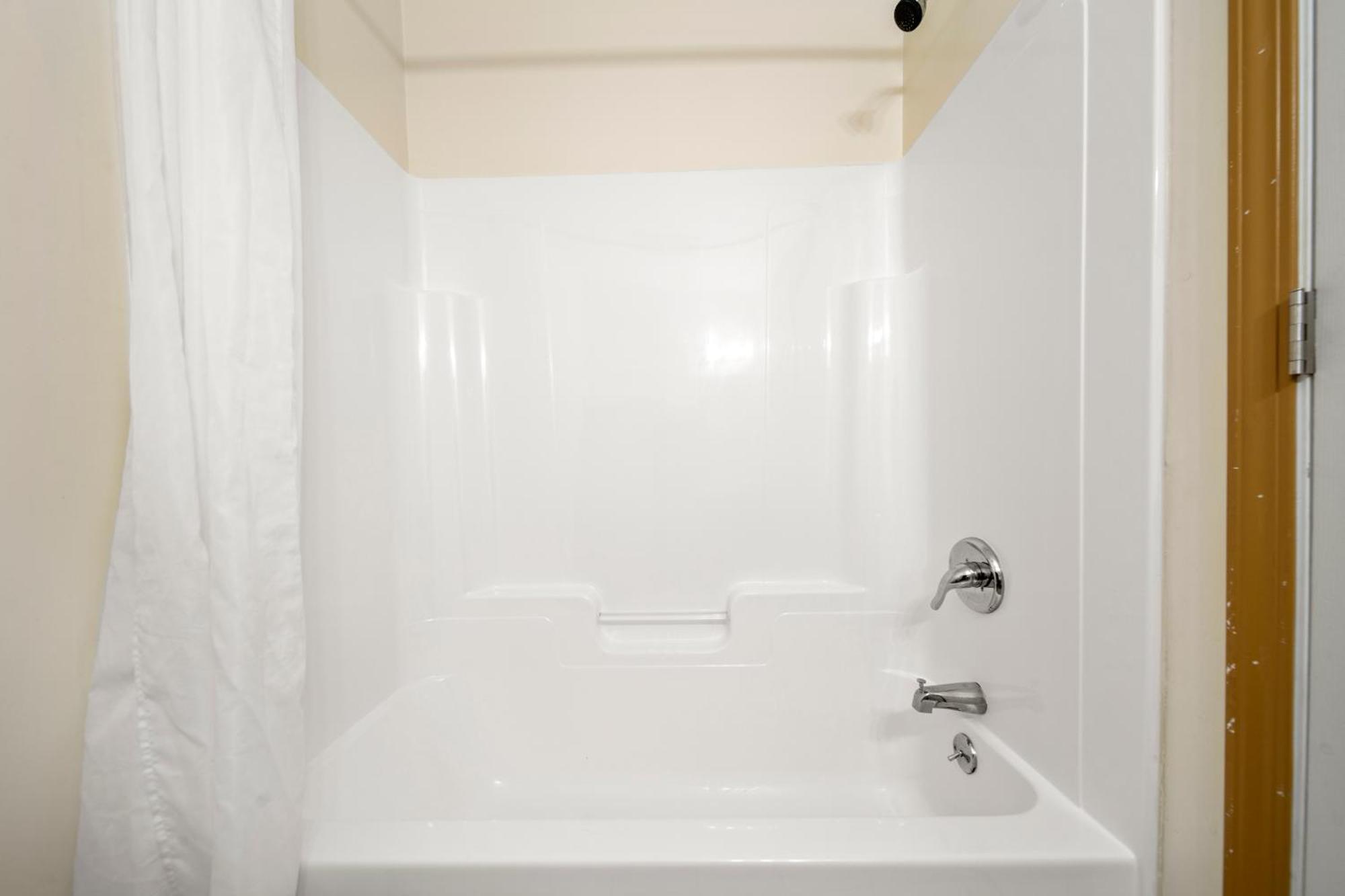 Thumb Heritage Inn Sandusky Kamer foto
