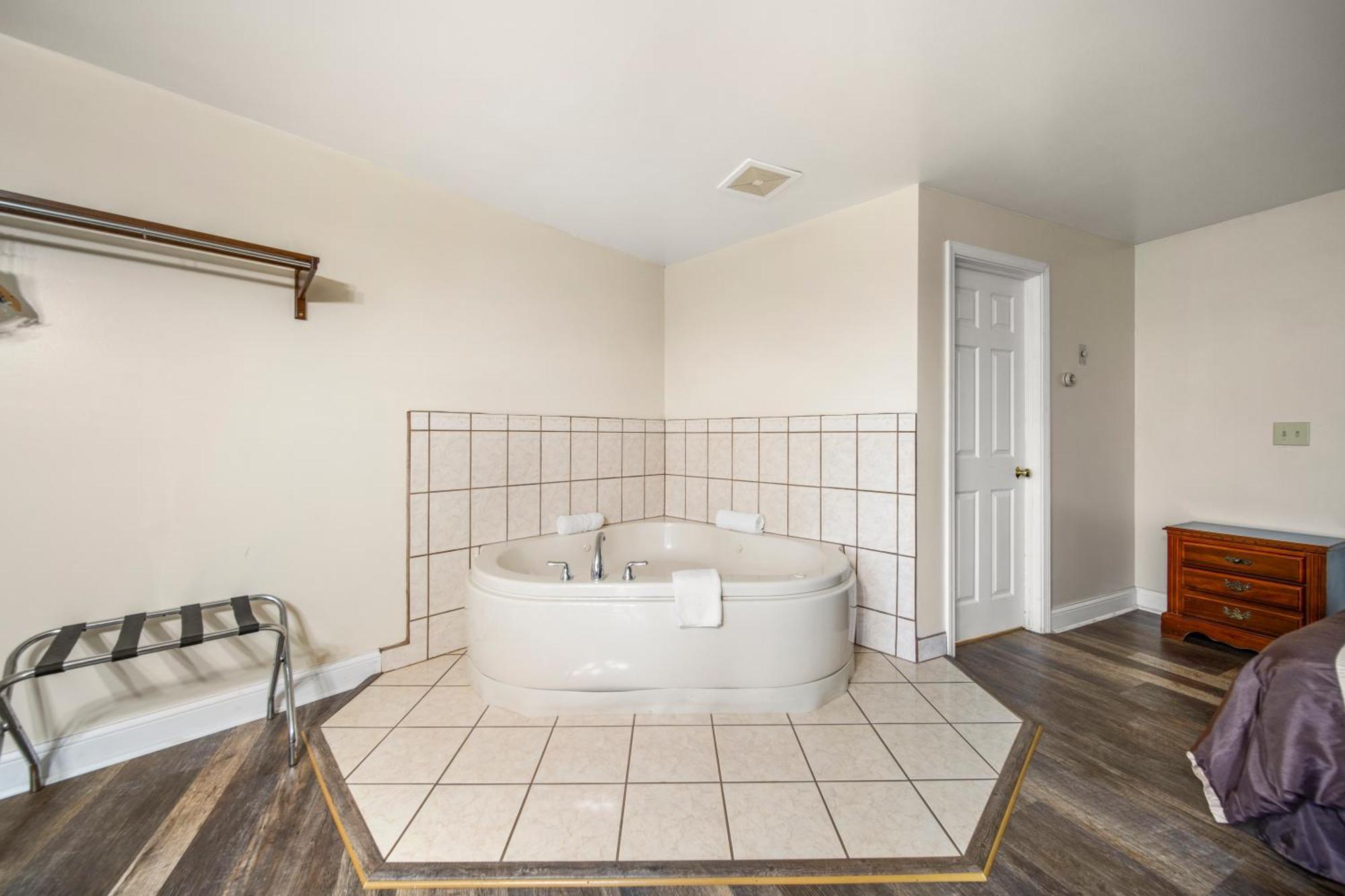 Thumb Heritage Inn Sandusky Kamer foto